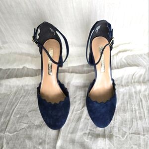 Audrey Brooke Navy Blue Suede Heels, Scalloped Detail Size 8 w/ 3 1/16" heel